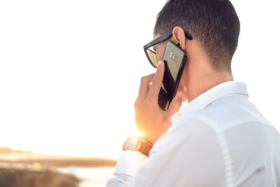 Smartphone illustrating the Optus network outage that disrupted some Triple Zero emergency calls in Australia