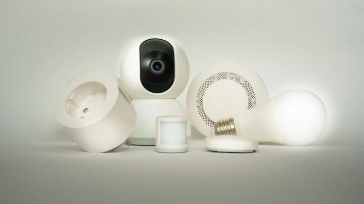 Smart home devices illustrating the connected-home competition between Apple, Ring, Google Nest and Samsung